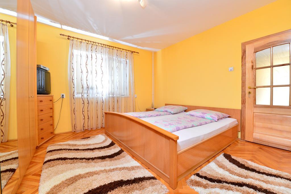 Casa Vio Hotel Haţeg Eksteriør billede